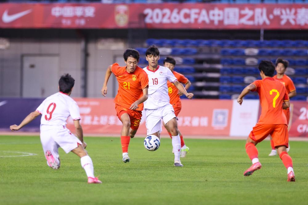 杜锋带领中国男篮新征程展望未来战术与年轻球员培养