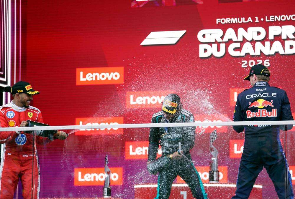 F1赛车手霍肯伯格职业生涯亮点与赛道风采全解析